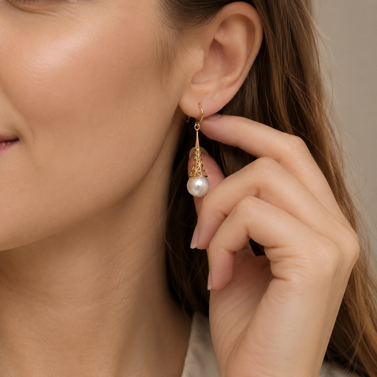 Feliza – Boucles d'oreilles vintage dorées avec perles pendantes