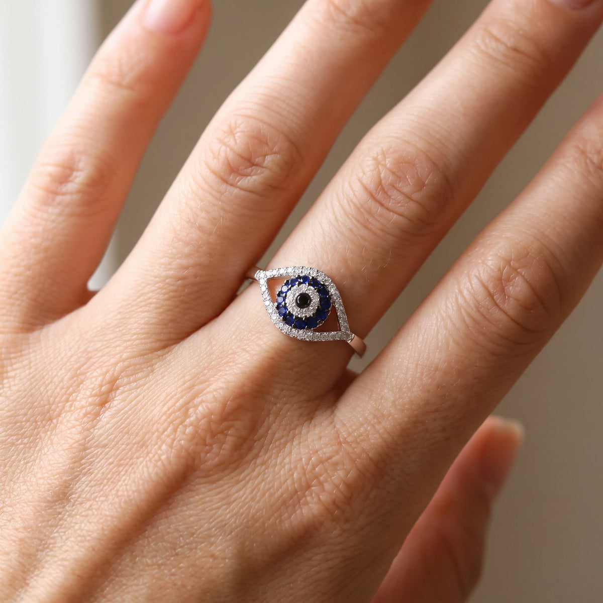 Eleni – Bague de protection œil bleu Matiasma