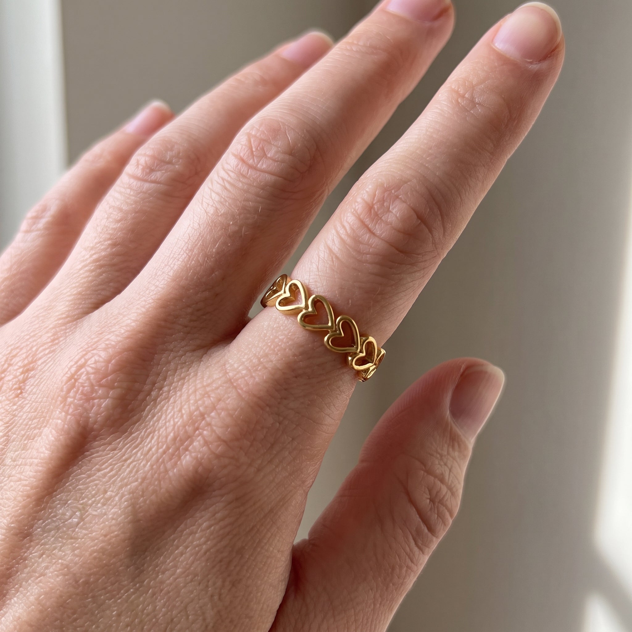 Jia - Bague en cœur haut