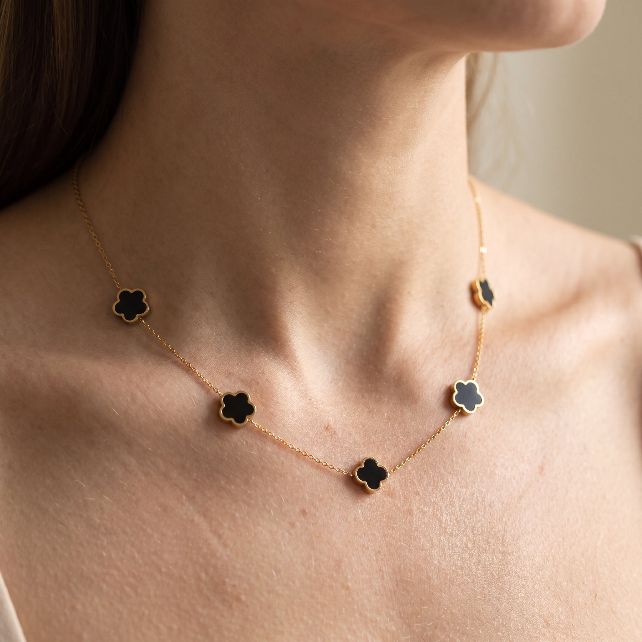 Elise – Ensemble de collier et bracelet Trèfle élégant