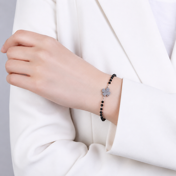 Faelya – Bracelet amulette trèfle à quatre feuilles