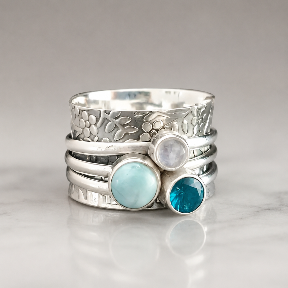 Luna – Bague vintage avec pierre naturelle bleue