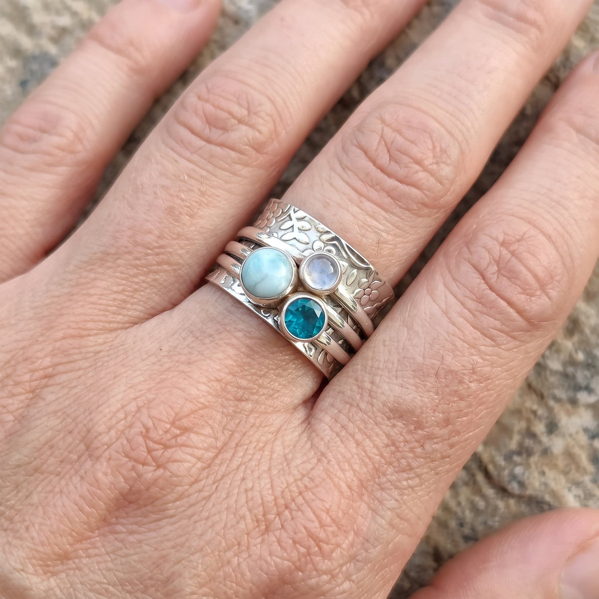 Luna – Bague vintage avec pierre naturelle bleue