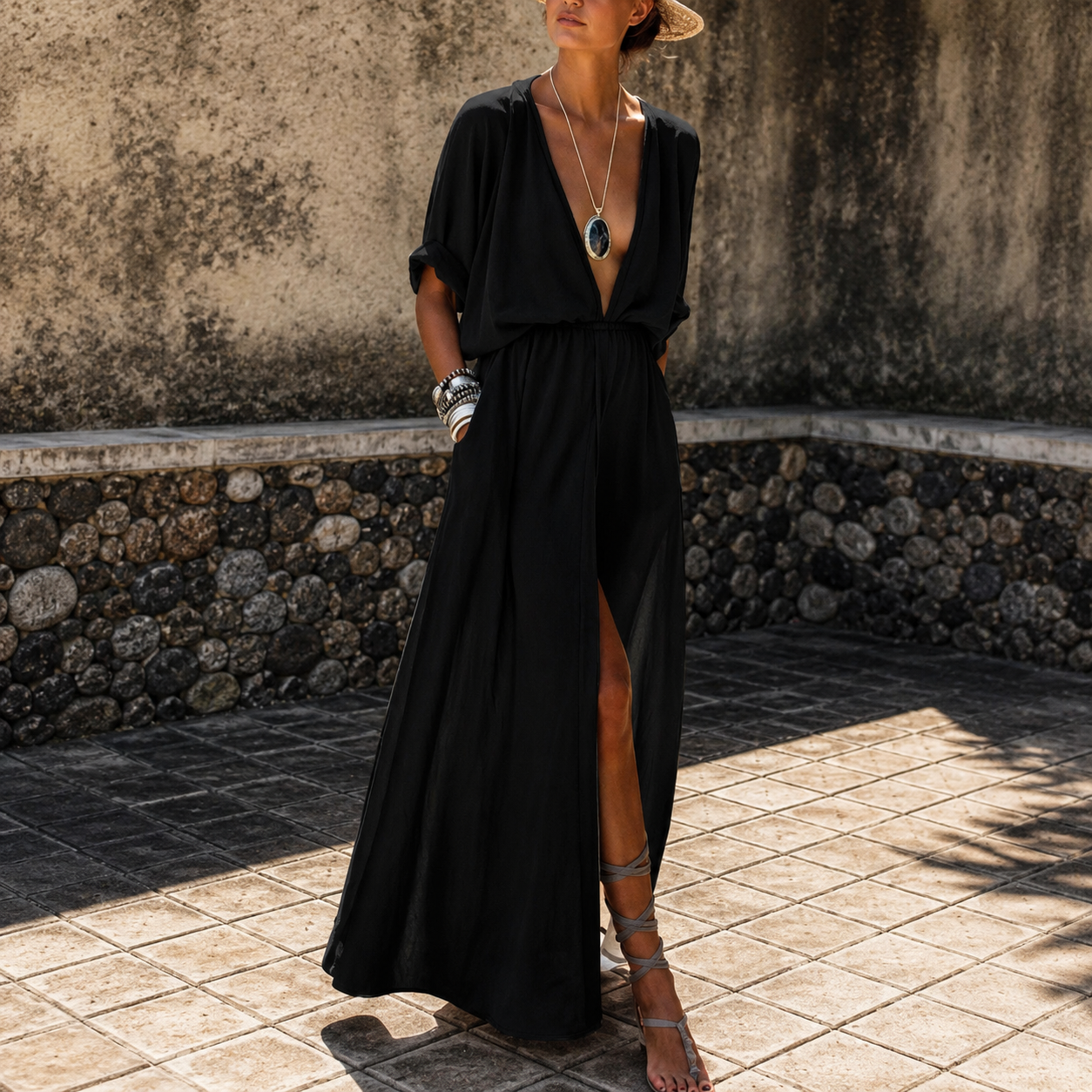 Nicole - Robe longue élégante avec une fente latérale frappante