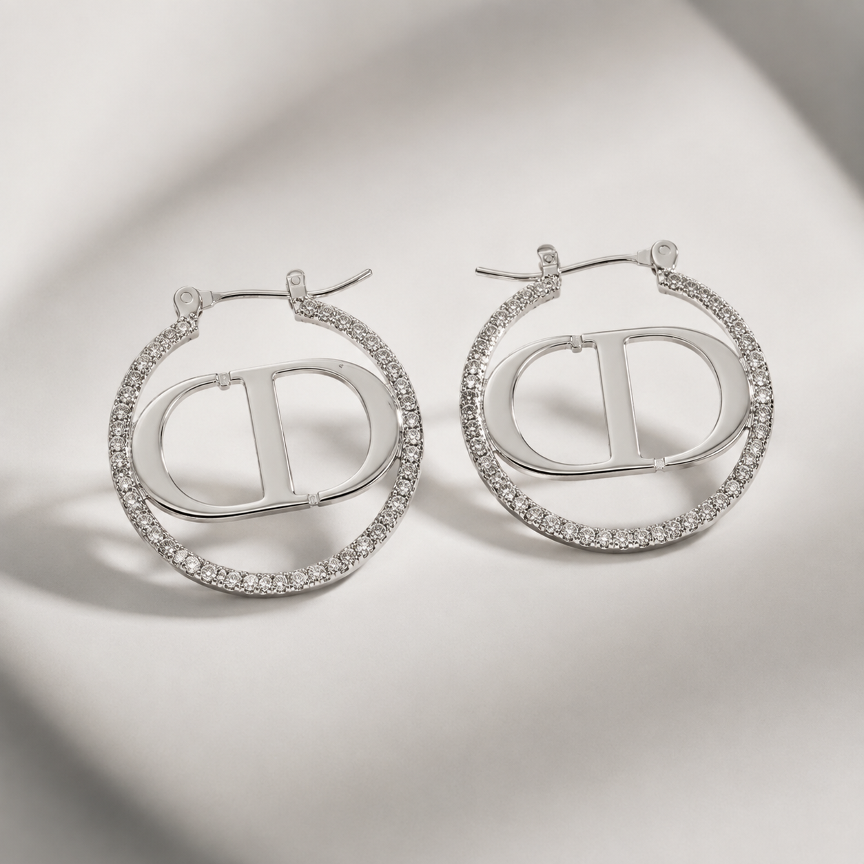 Boucles d'oreilles CD Lettre – Boucles d'oreilles de lettres CD creuses