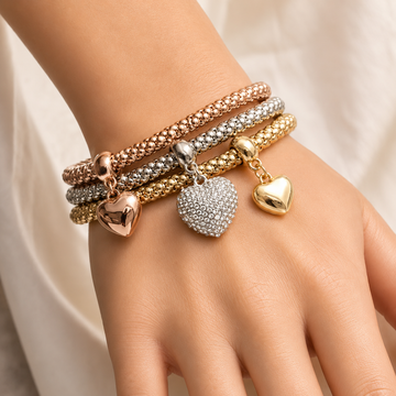 Aria – Bracelet en métal avec cœurs solides