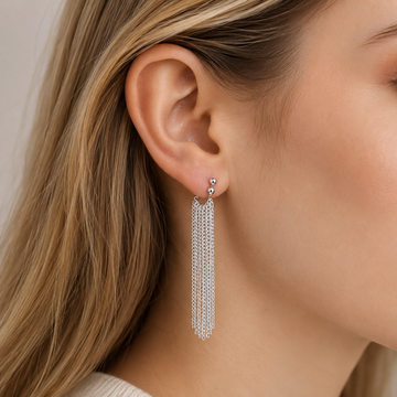 Nora - Boucles d'oreilles longues en chaîne d'argent fluide