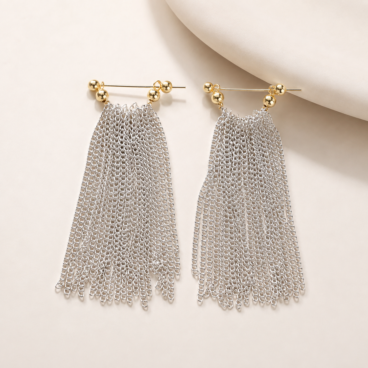 Nora - Boucles d'oreilles longues en chaîne d'argent fluide