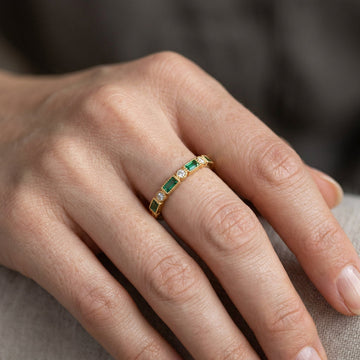 Crista – Bague de déclaration en or avec zircon vert