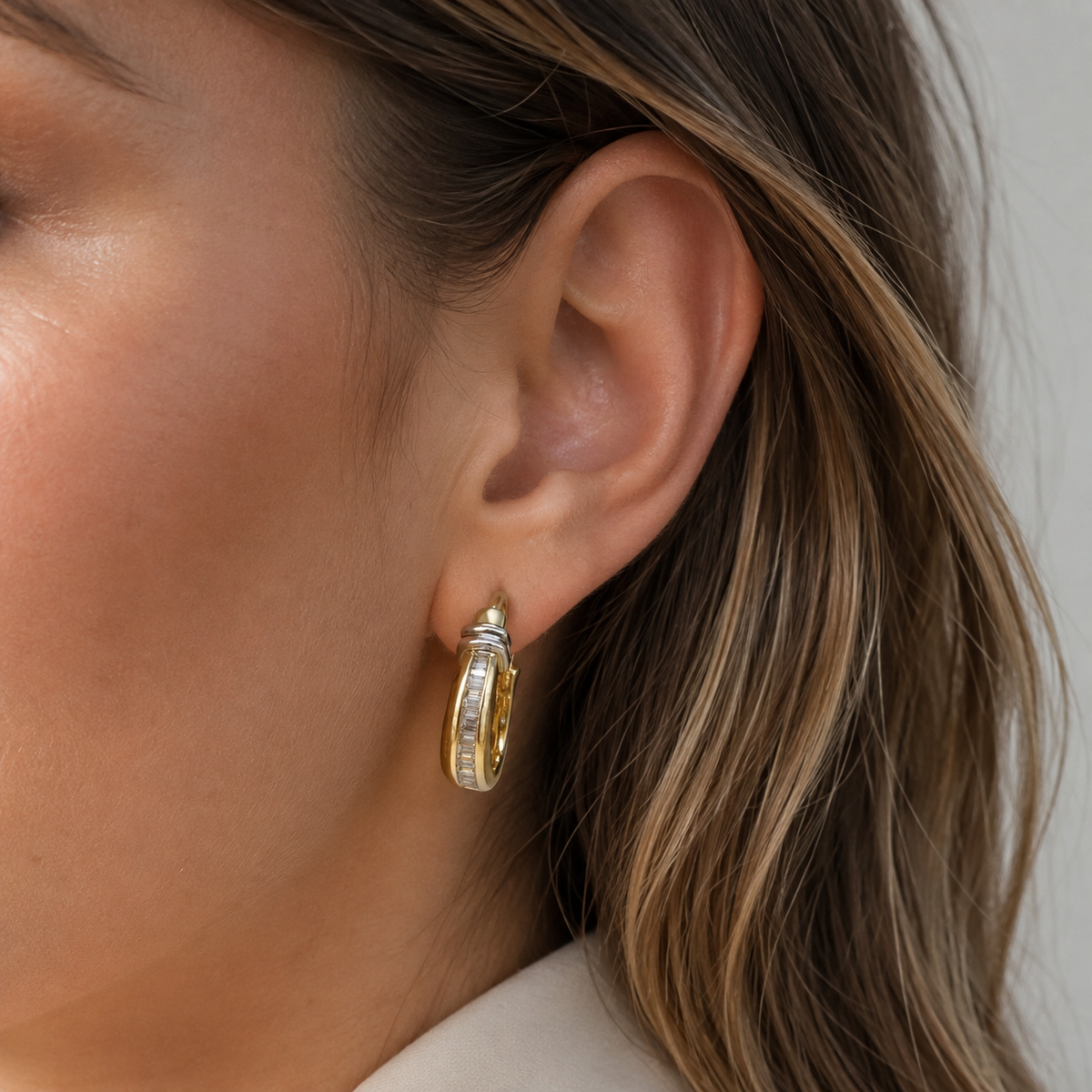 Brillance raffinée - Boucles d'oreilles vintage en or et diamants