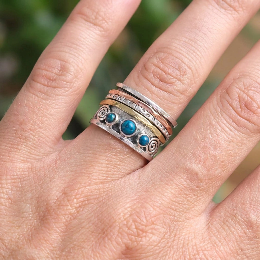 Kaia – Bague de méditation bohème avec saphir