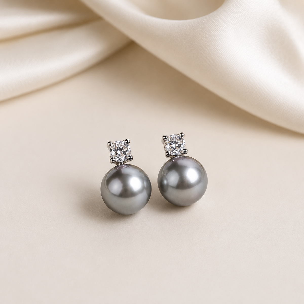 Noire – Boucles d'oreilles pendantes intemporelles avec perles noires