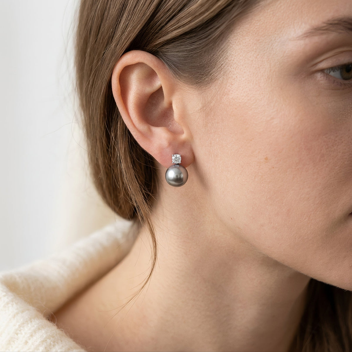 Noire – Boucles d'oreilles pendantes intemporelles avec perles noires