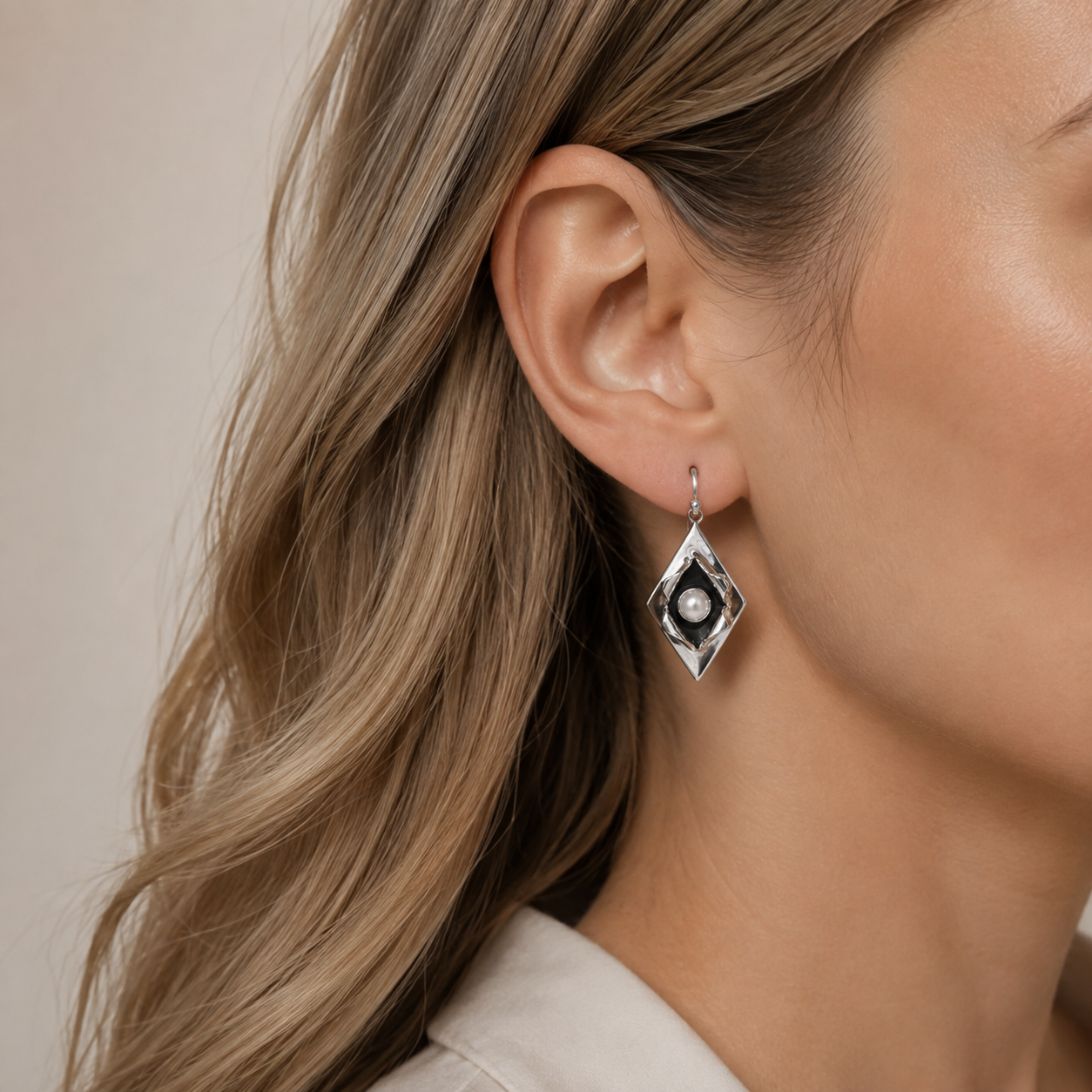 Nova – Boucles d'oreilles vintage en perles et argent élégant