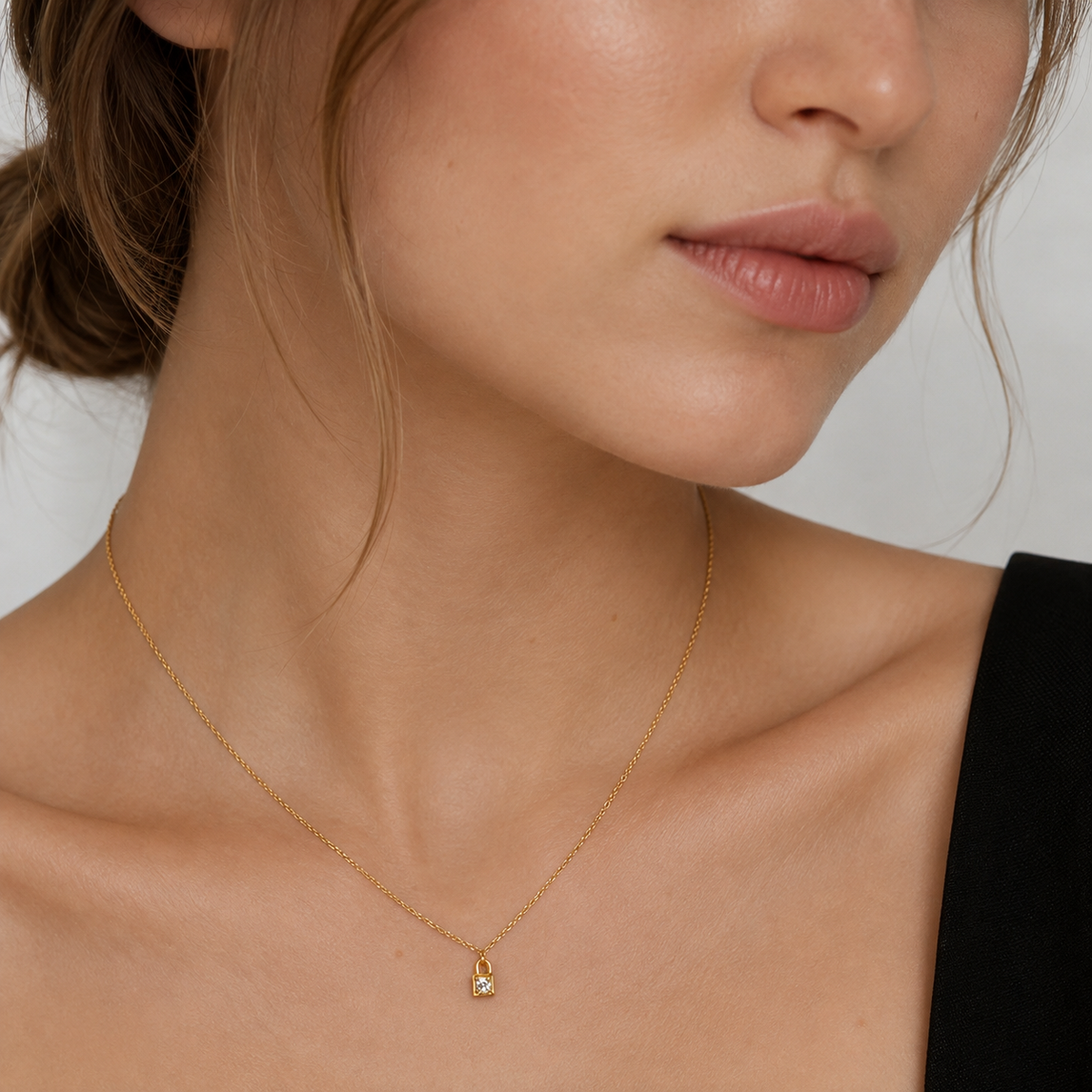 Maelyne – Collier pendentif mini serrure