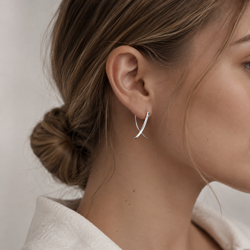 Vanny – Boucles d'oreilles croix en or élégant