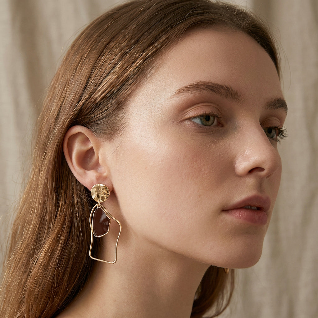 Rhia – Boucles d'oreilles avec pendentifs irréguliers