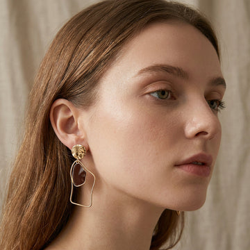 Rhia – Boucles d'oreilles avec pendentifs irréguliers