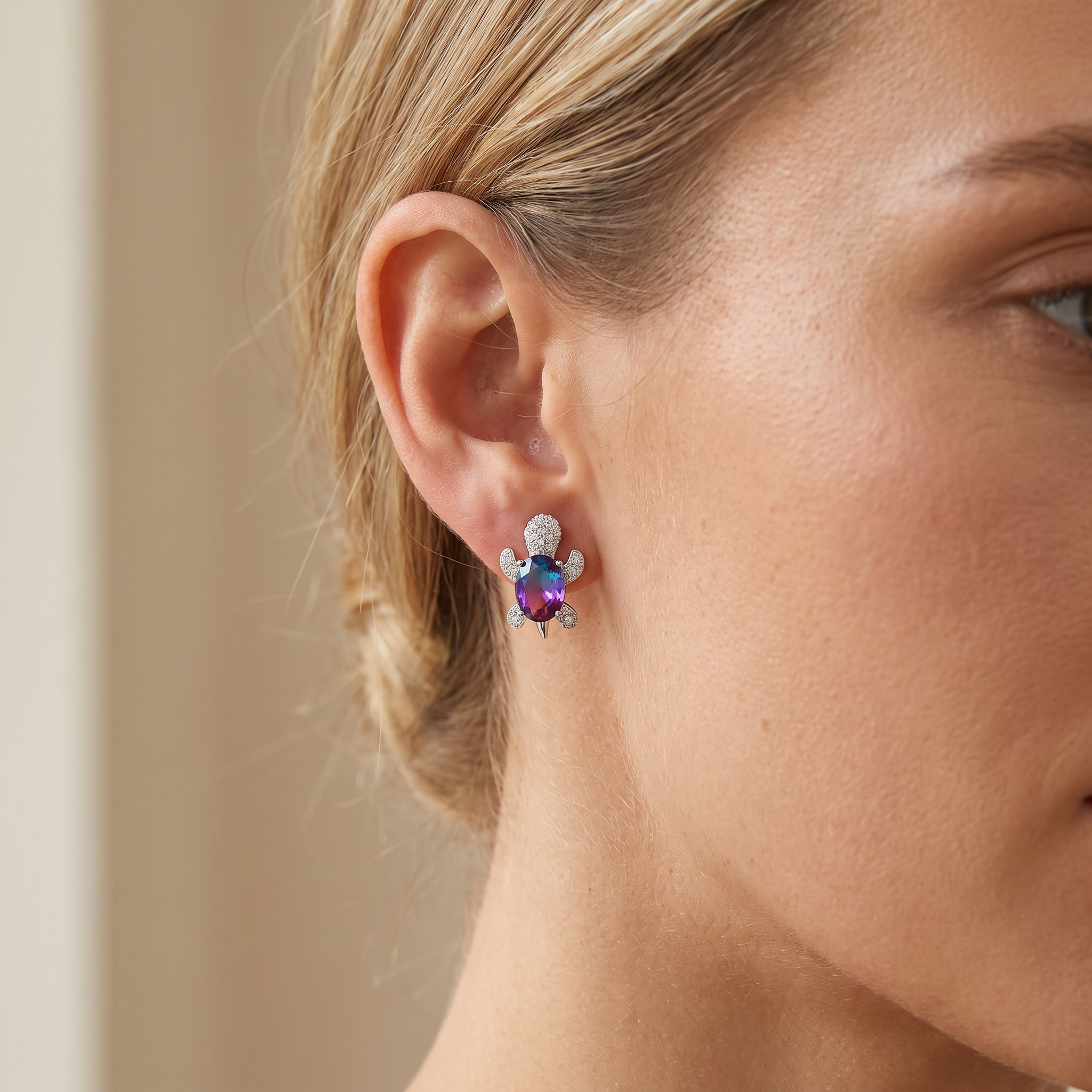 Talia – Boucles d'Oreilles de Tortue Marine en Argent et Zircon