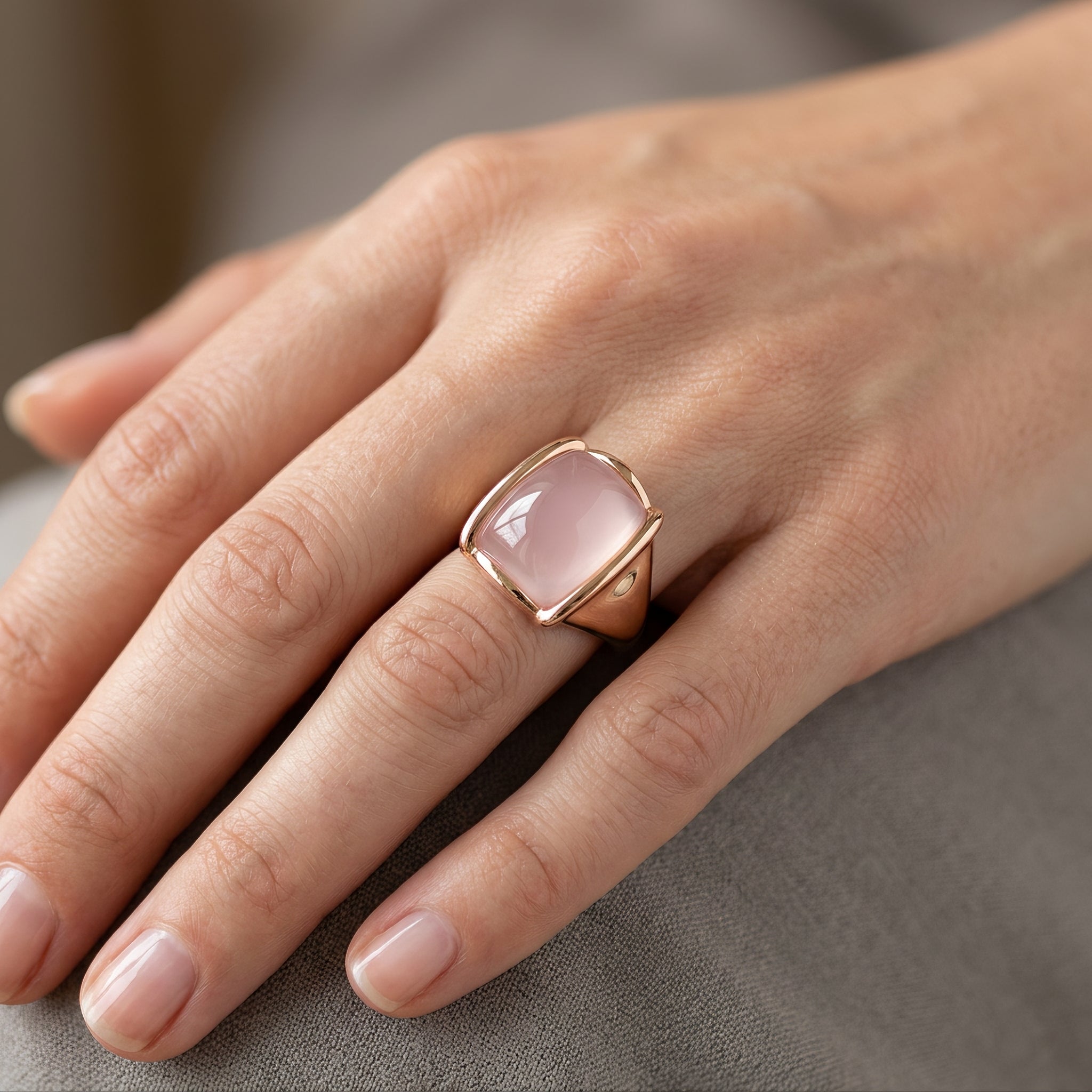 Sophia – Bague carrée vintage en or rose
