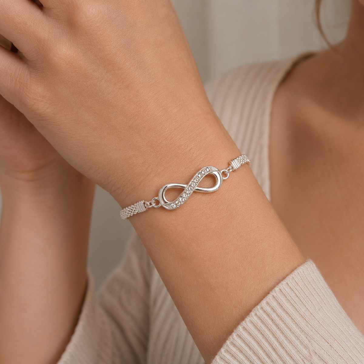 Naya – Bracelet Femme avec symbole d'Infini délicat