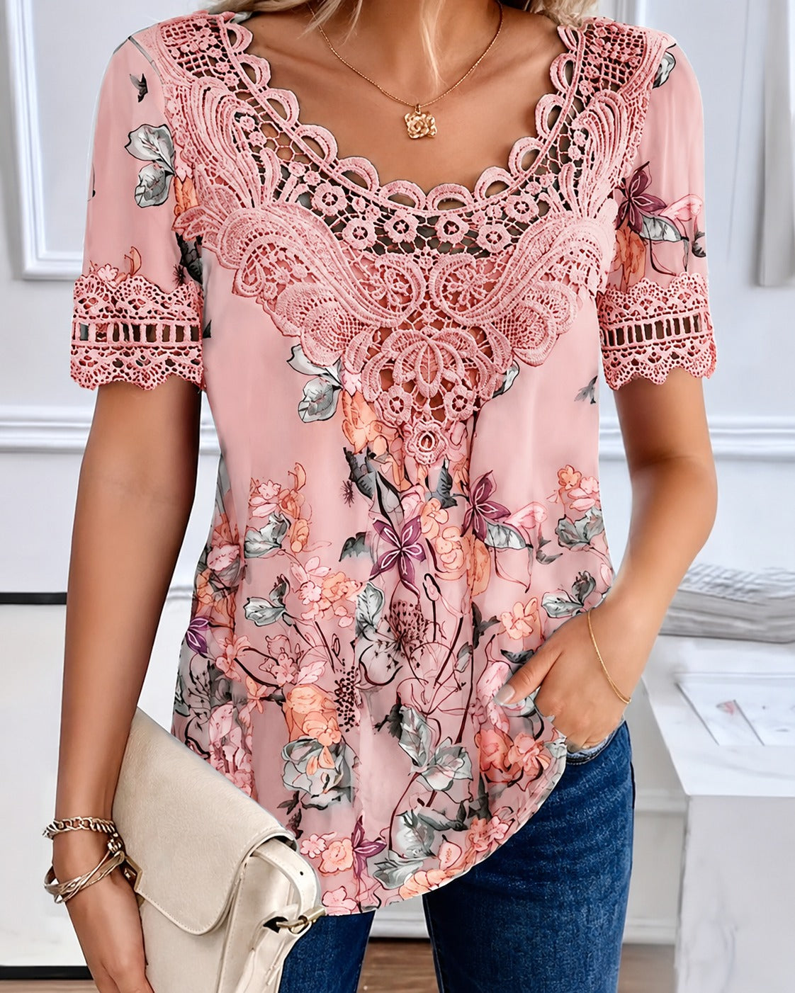 Leah - Blouse Florale Élégante