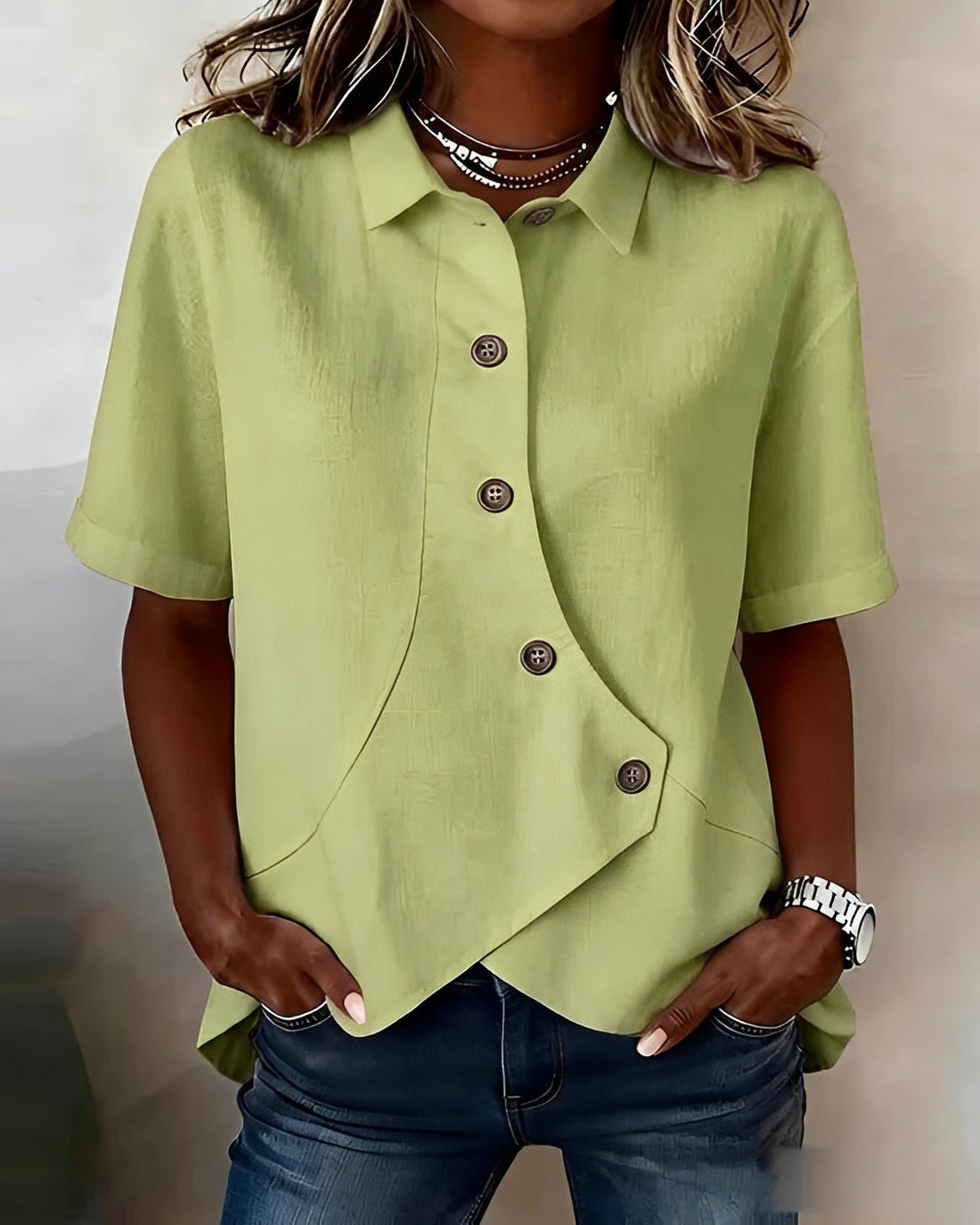 Mia - Blouse Asymétrique à Boutons