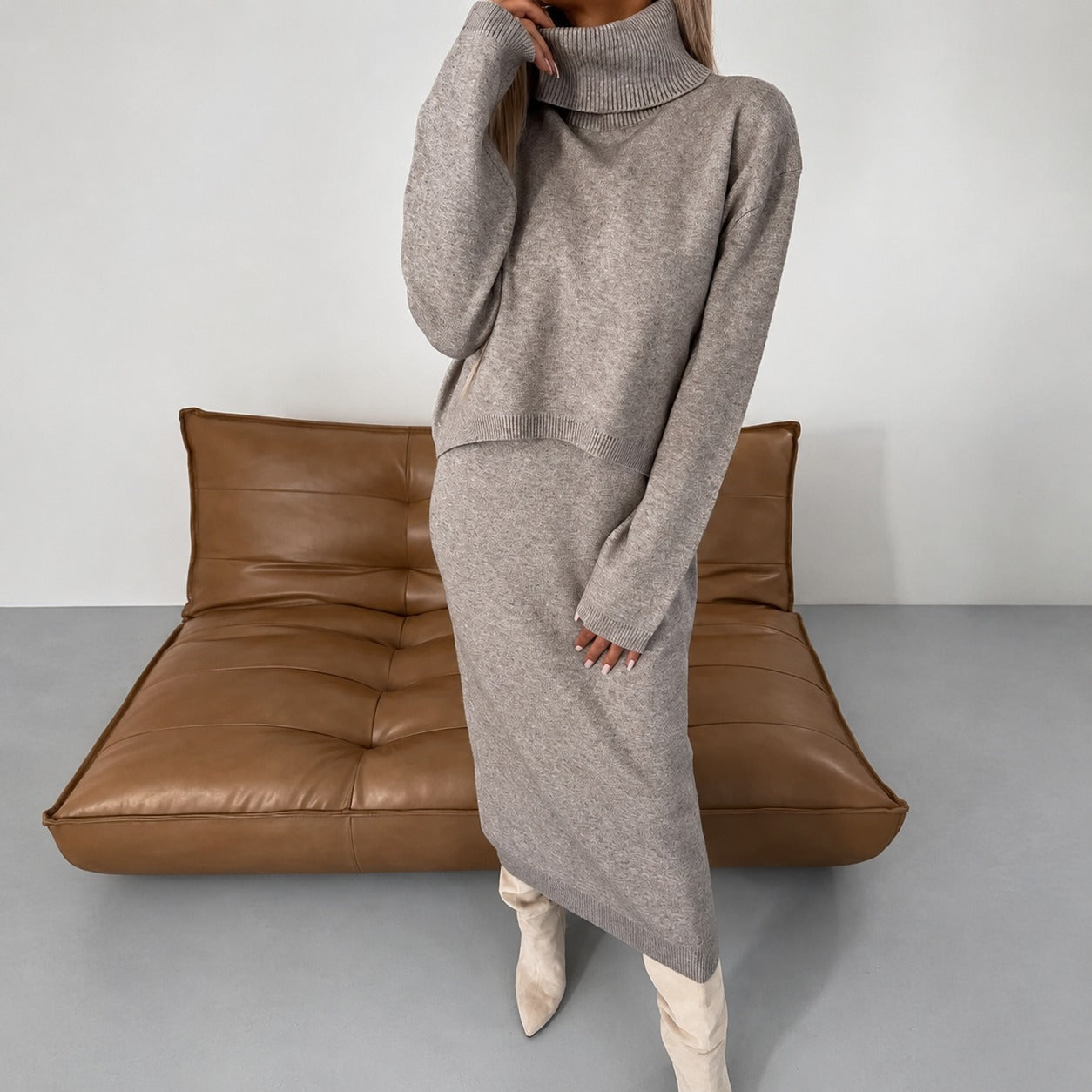 Odette - Ensemble décontracté avec robe et pull à col roulé