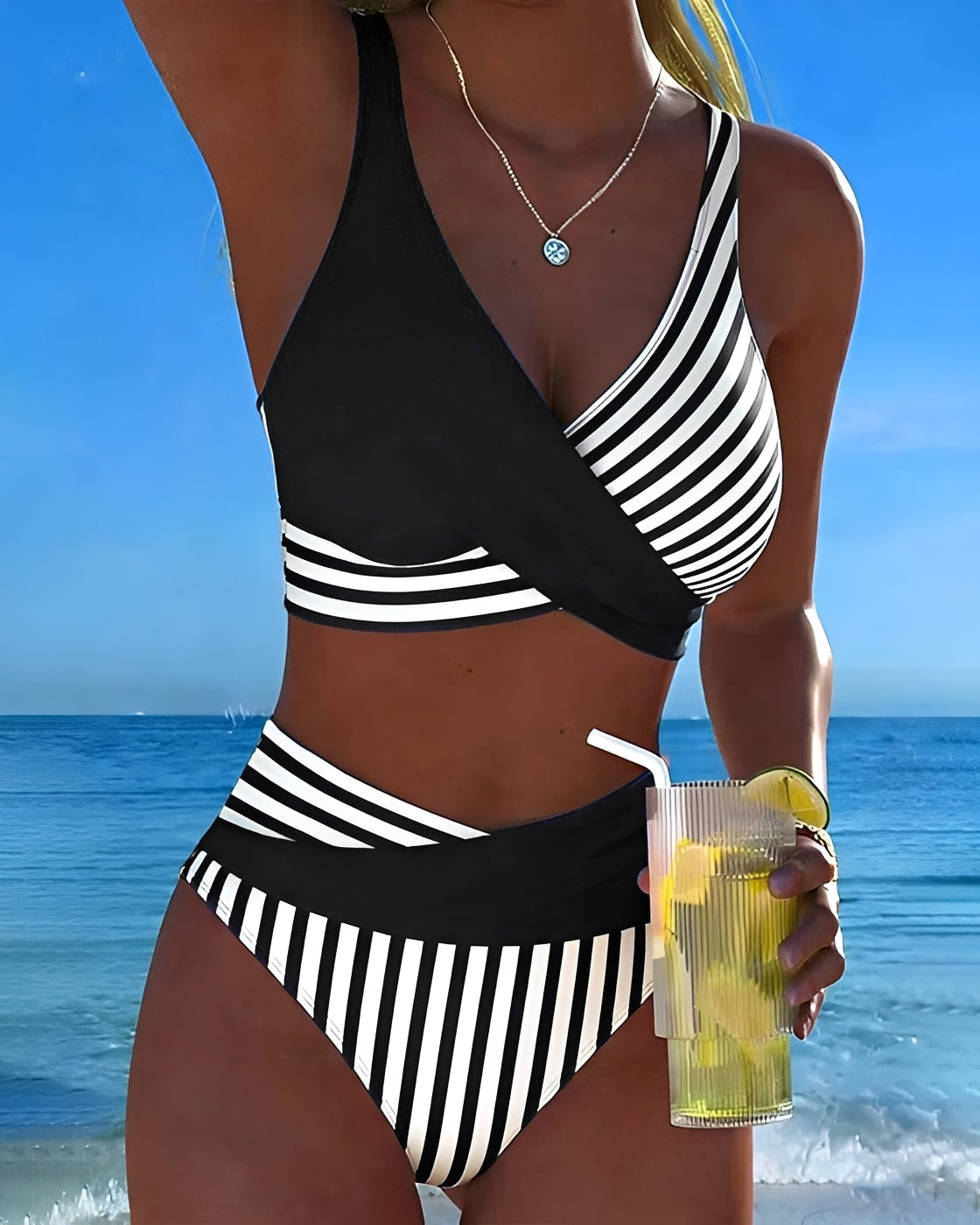 Angelica - Bikini Rayé Élégant
