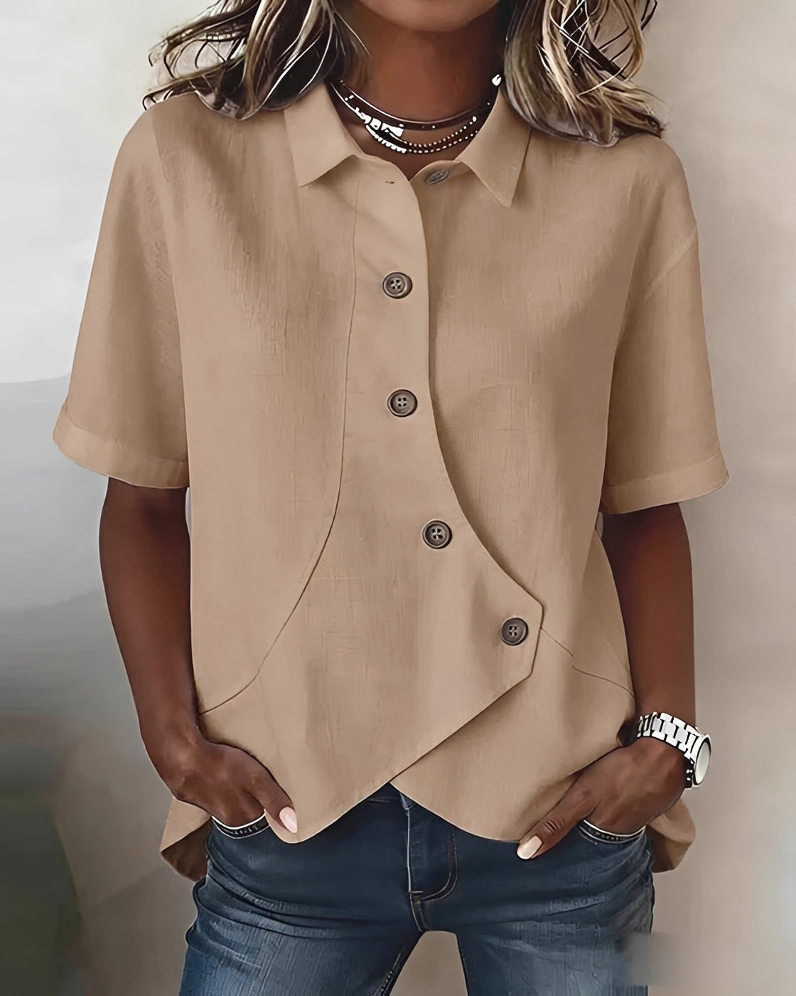 Mia - Blouse Asymétrique à Boutons