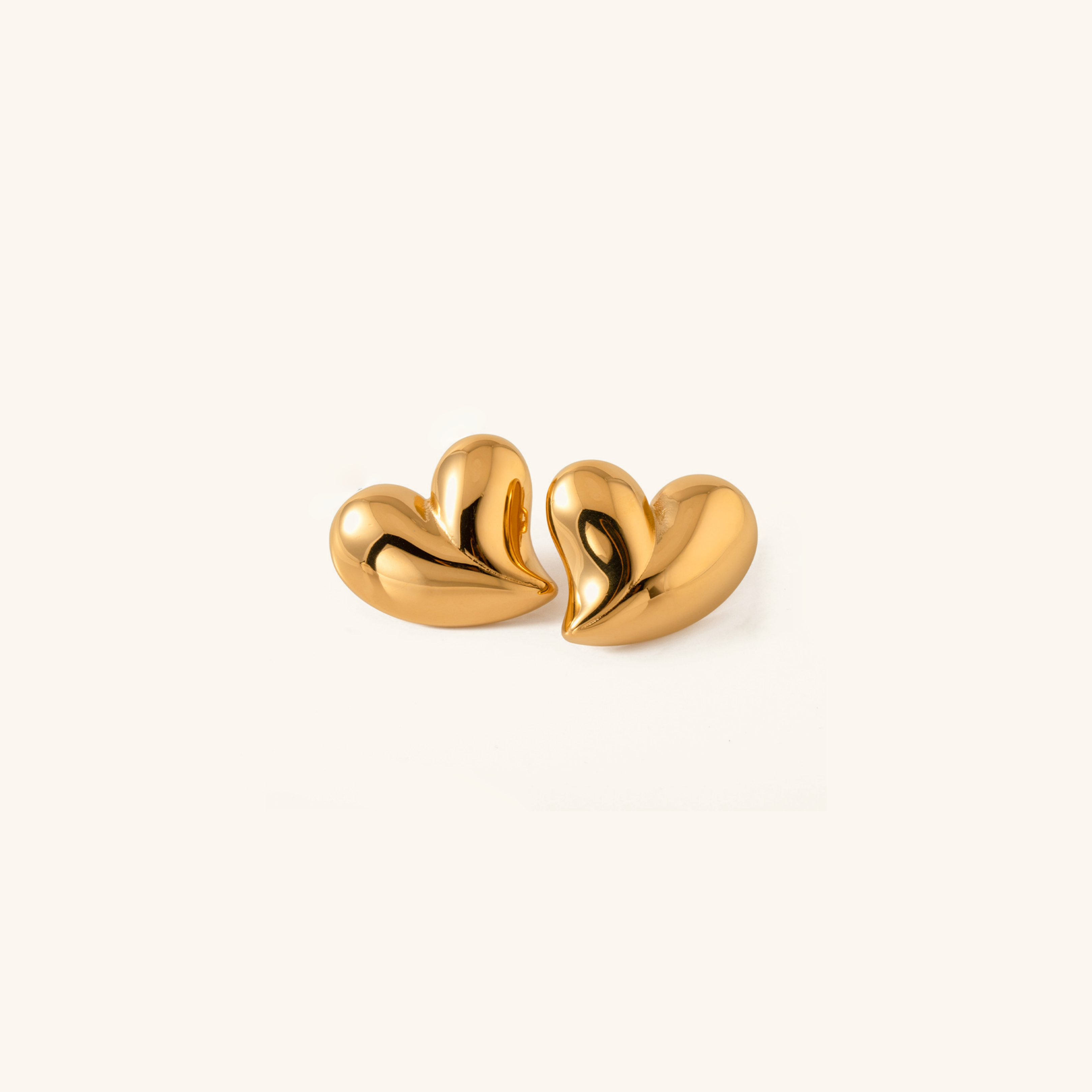 Olga - Boucles d'oreilles en cœur