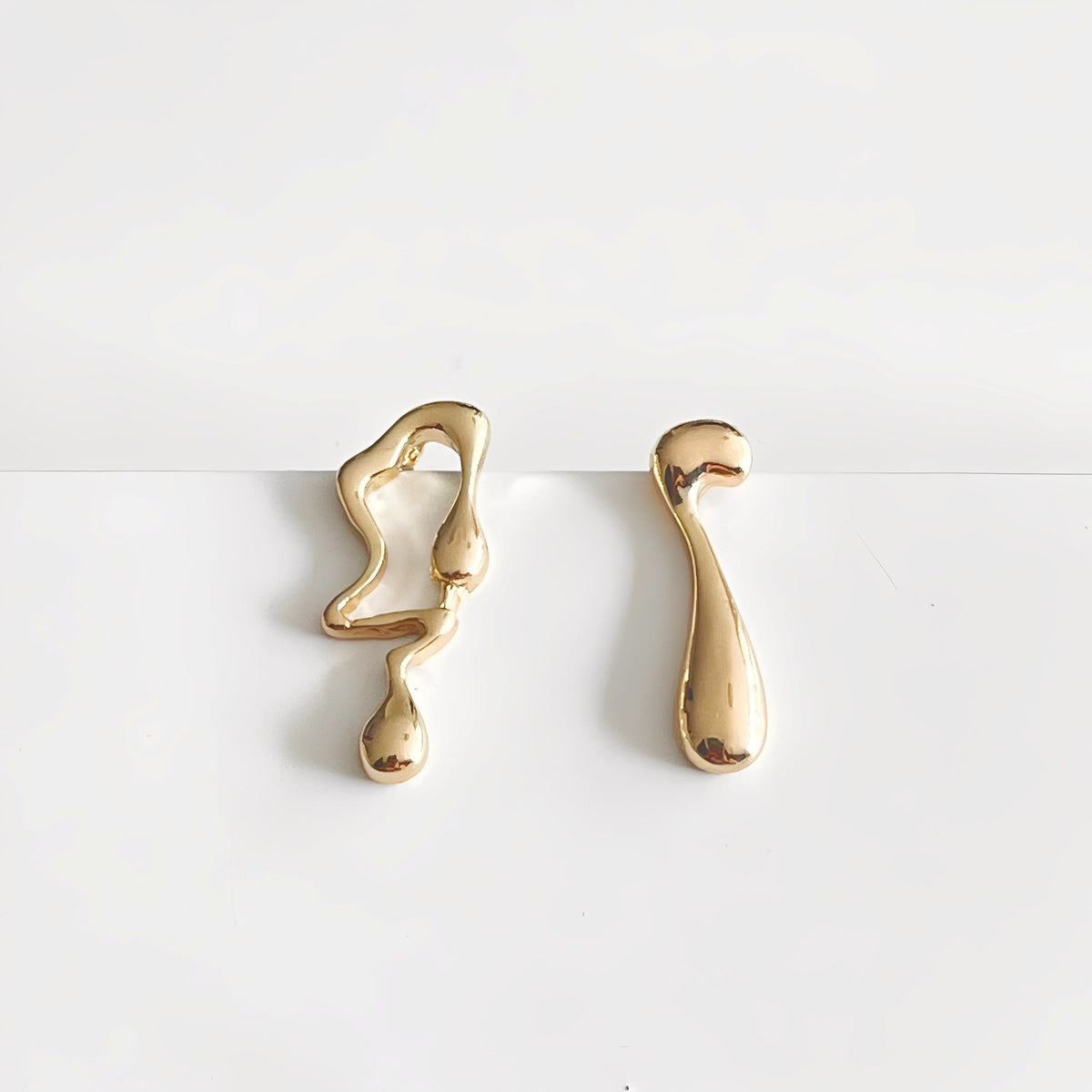 Wilma – Boucles d'oreilles abstraites inégales