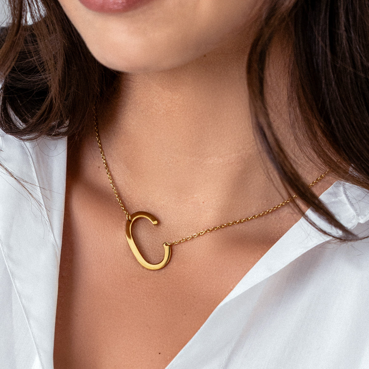Inez – Collier avec initiale déclarative