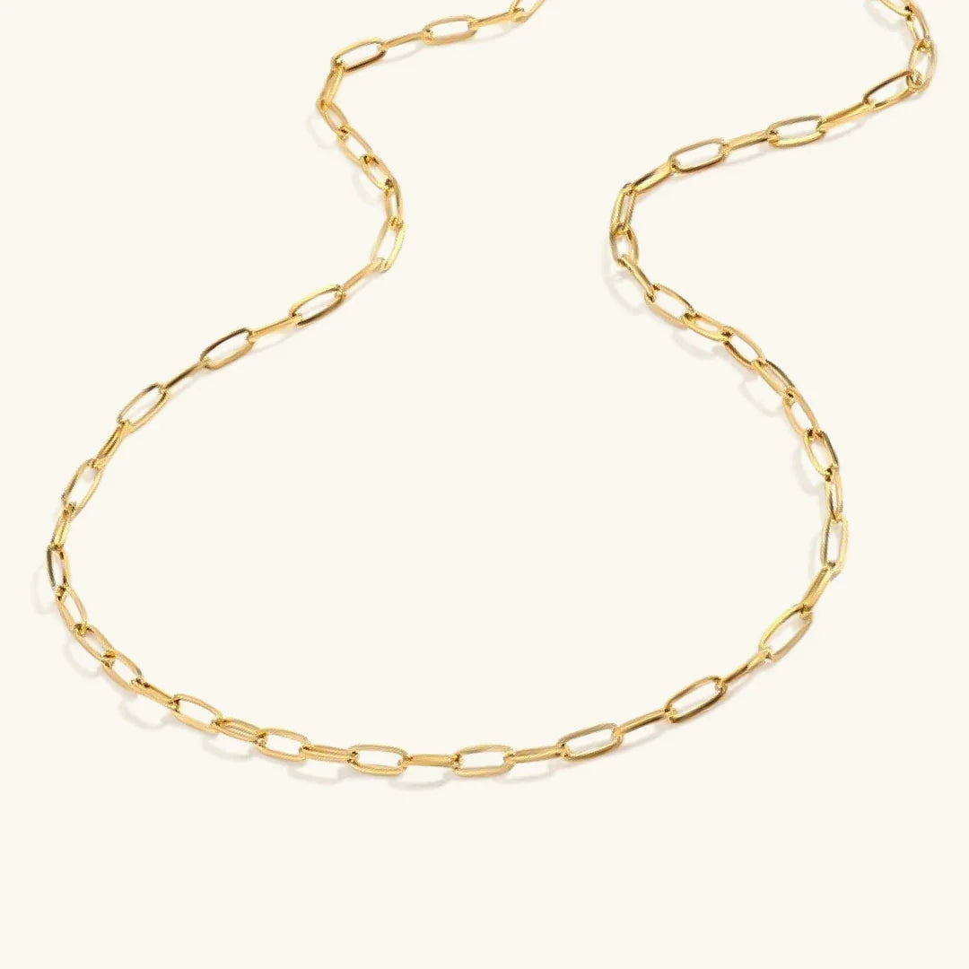 Nadia – Collier Paperclip en or élégant