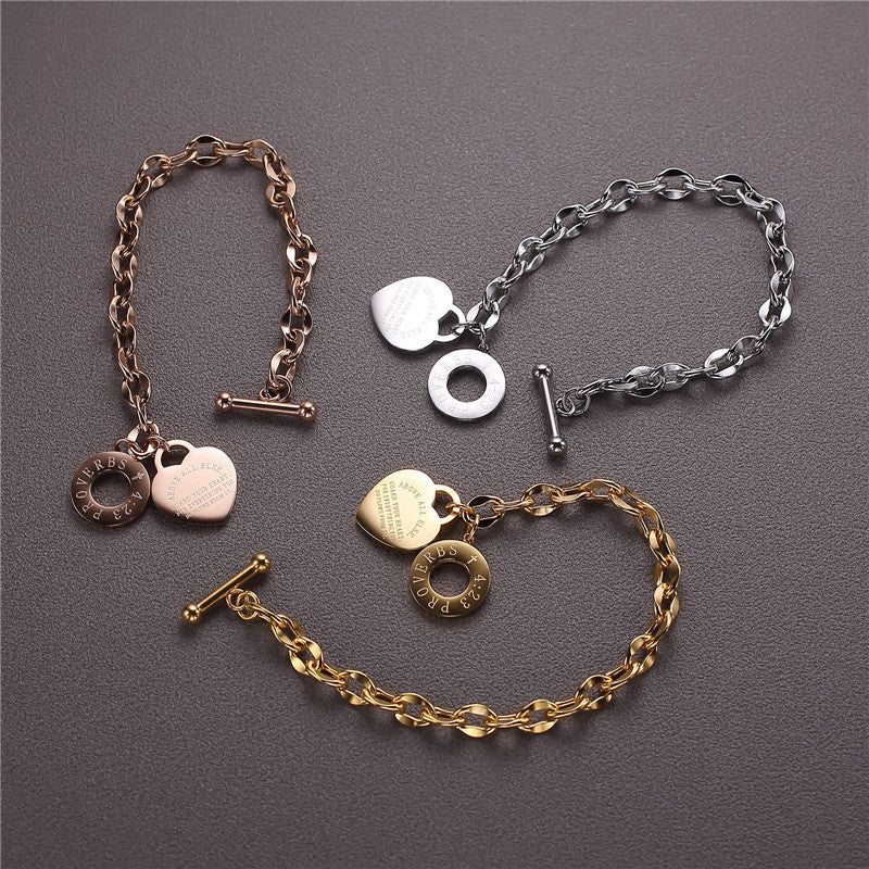 Alessia – Bracelet femme tendance en acier titane