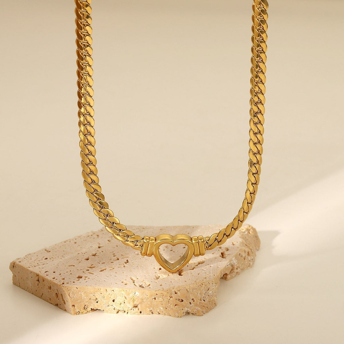 Ara – Collier cœur en or