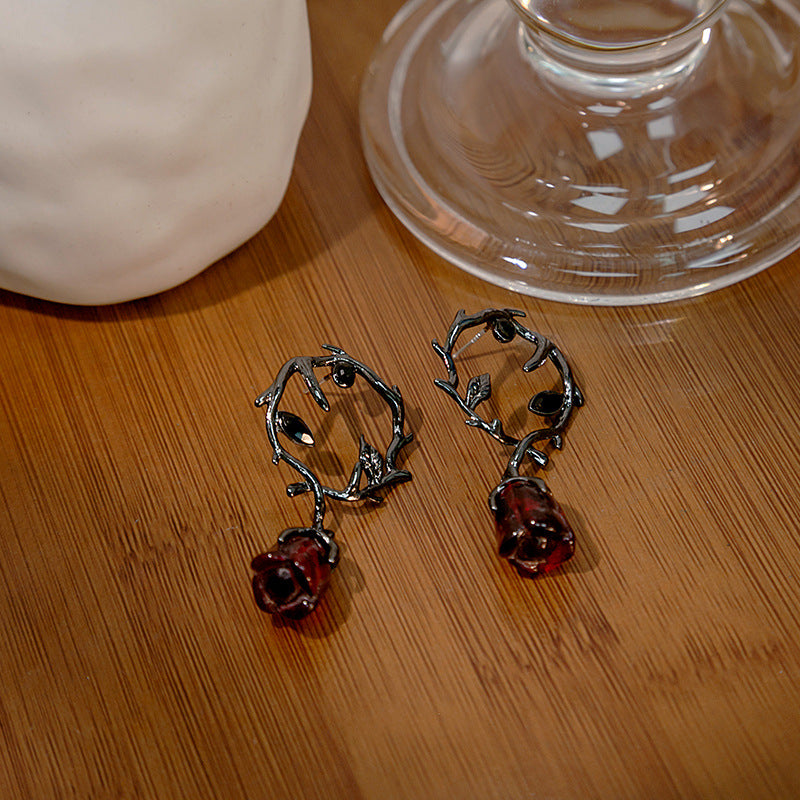 Rosalya – Boucles d'oreilles Rose Rouge et Baie Sombre