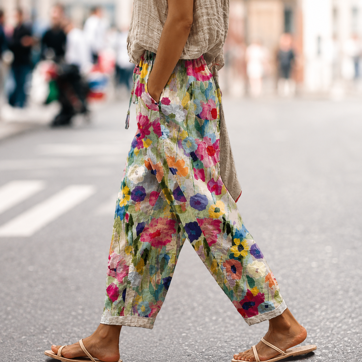 Selma – Pantalon large à motifs floraux stylisés