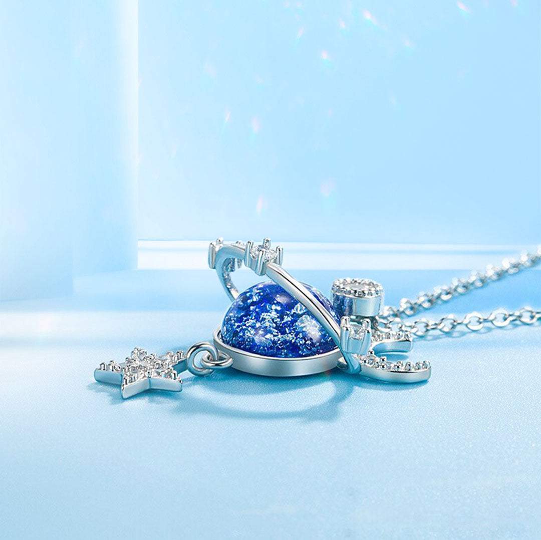 Sorami – Collier planète cosmique pour femmes