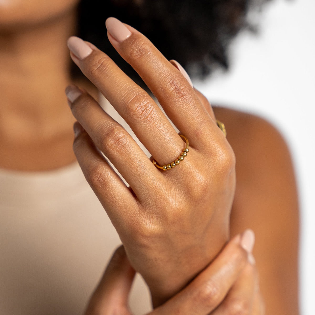 Neri – Bague anti-stress ajustable avec perles
