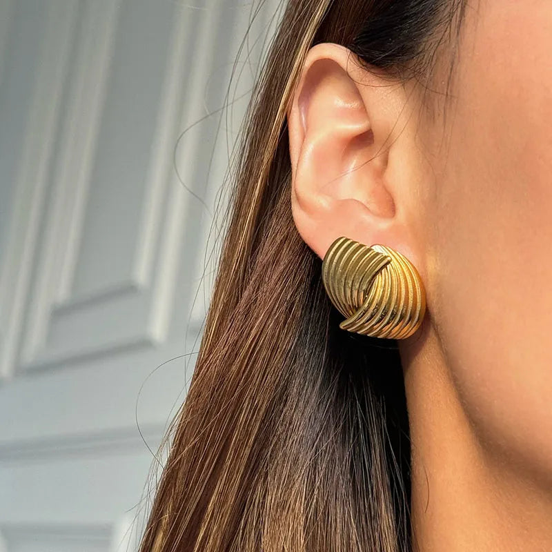 Sonia - Boucles d'oreilles en vagues dorées