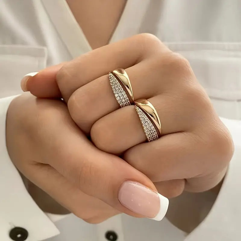 Emiko – Bague en or jaune avec pierres brillantes