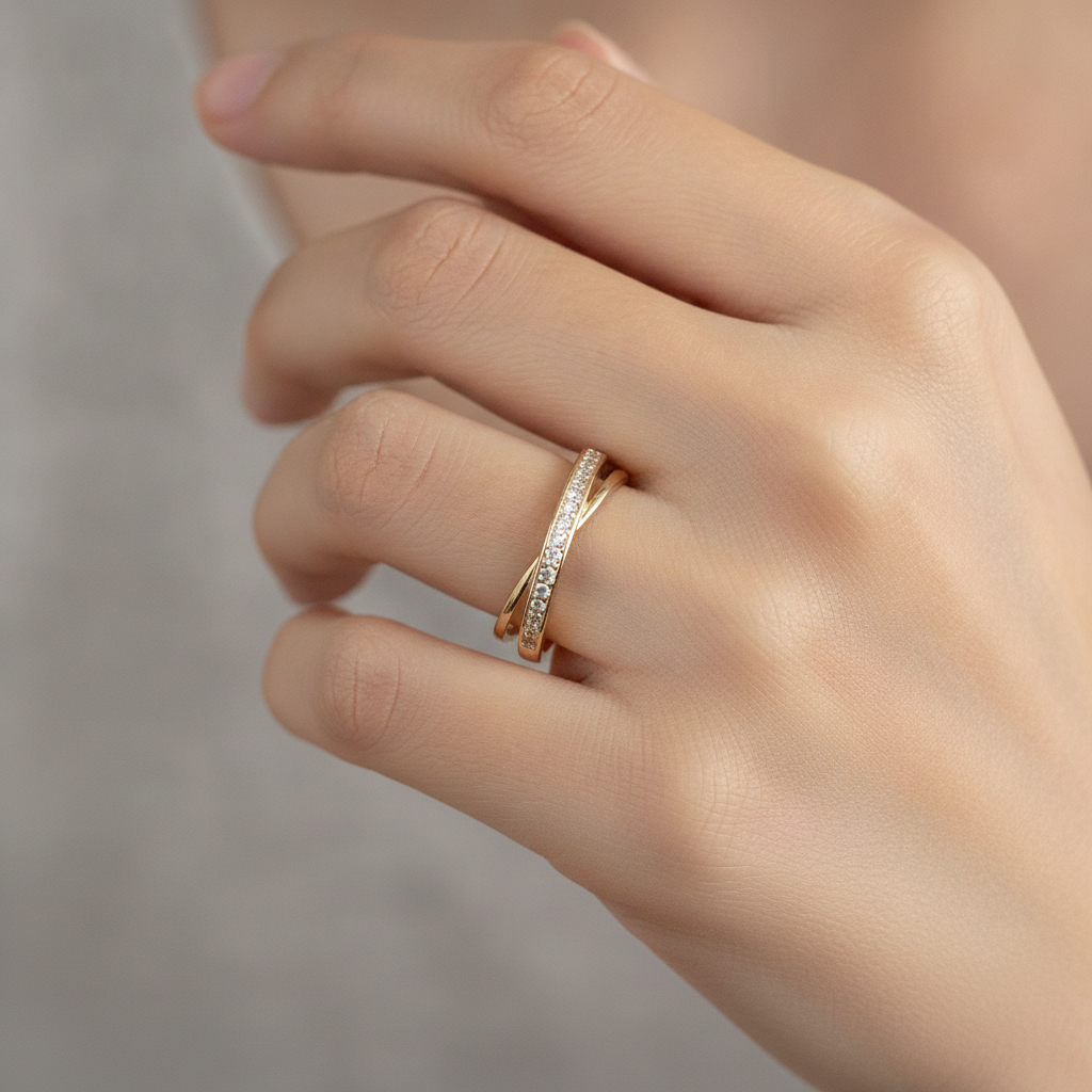 Cassia – Bague ajustable en or avec zirconiums