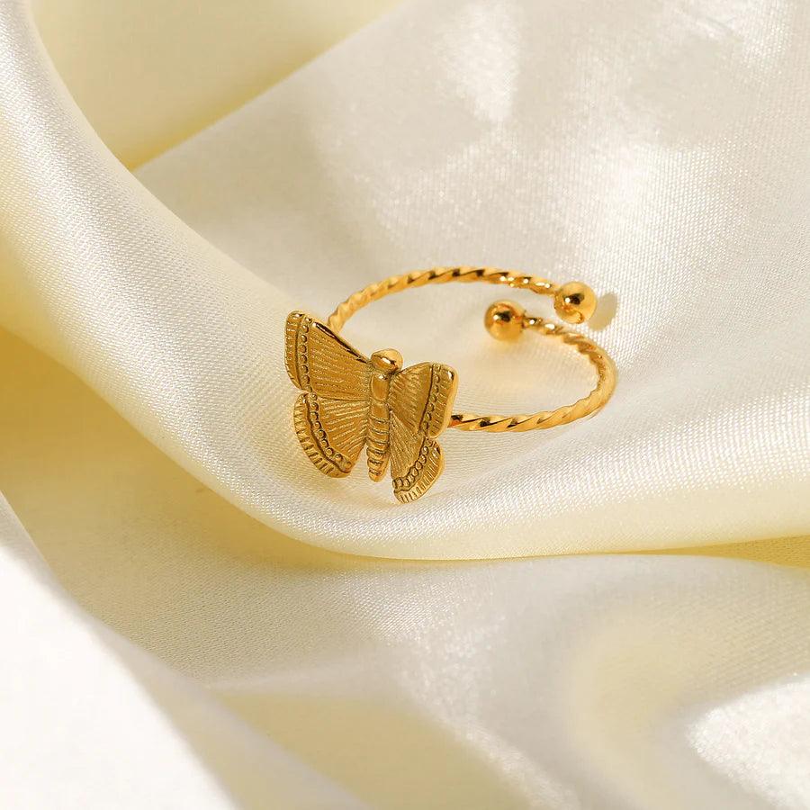 Alina – Bague Papillon Élégante