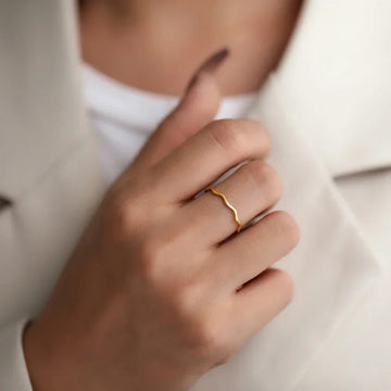 Elowia – Bague de rivière infinie élégante