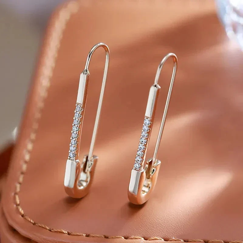 Maika – Boucles d'oreilles de sécurité élégantes