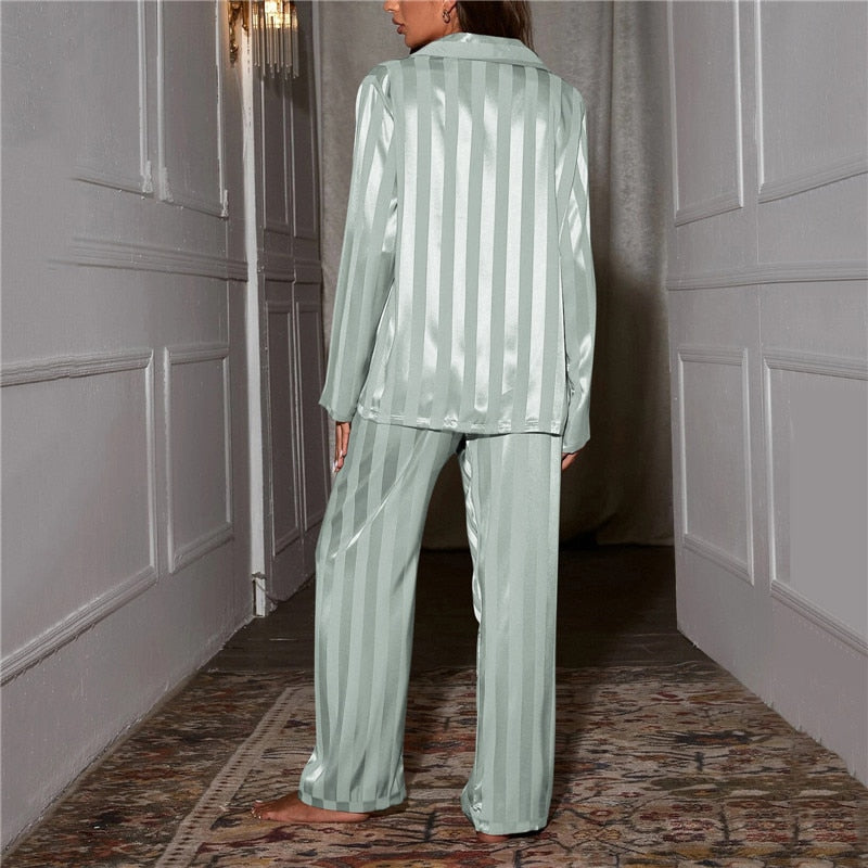 Pyjamas élégants pour femmes en tissu doux