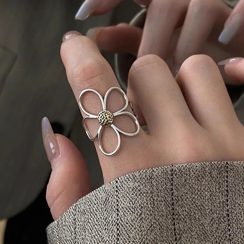 Alizee – bague pétale en argent sterling