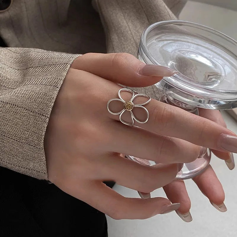 Alizee – bague pétale en argent sterling