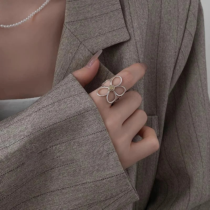 Alizee – bague pétale en argent sterling